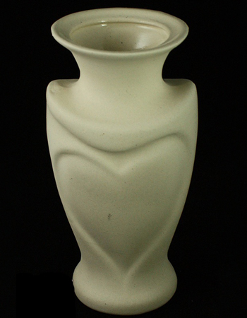 Керамическая ваза «Амур»
