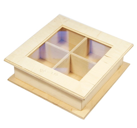 Коробка со стеклом и ячейками, 23х23х8 см
