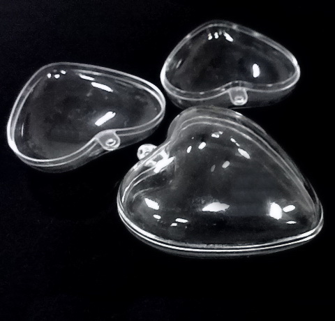 Сердце прозрачное пластиковое, разъемное, 8 см