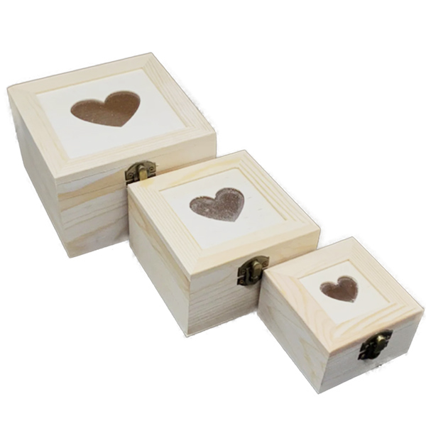 Скринька дерев'яна квадратна з серцем, середня, 11,5х11,5х7,5 см  - фото 2