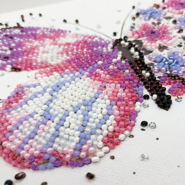 Набор-мини для вышивки бисером на натуральном худож. холсте «Розовые крылья» (15х15см) - фото 4
