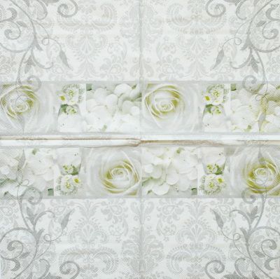 Салфетка Розы и серебряный узор