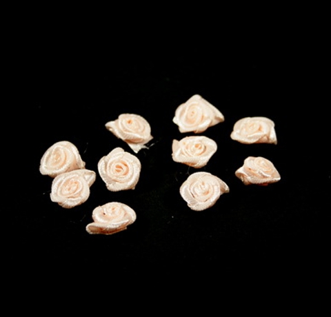 Маленькие розочки из атласной ленты, Персиковые, 10 шт/уп. D-15
