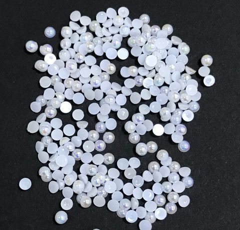 Половинки перлин білі райдужні перламутрові (4 мм), 8 грам/уп 