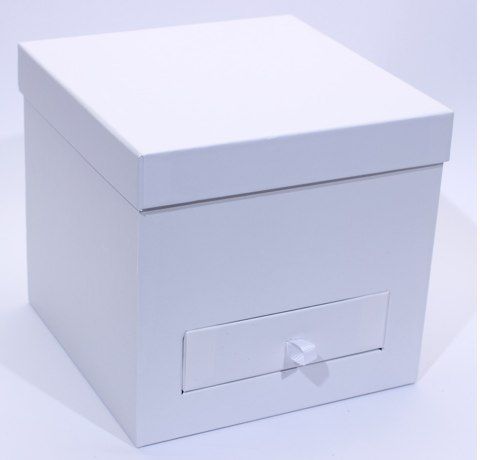 Подарункова картонна коробка квадратна, БІЛА, розмір 20х20х19 см. 