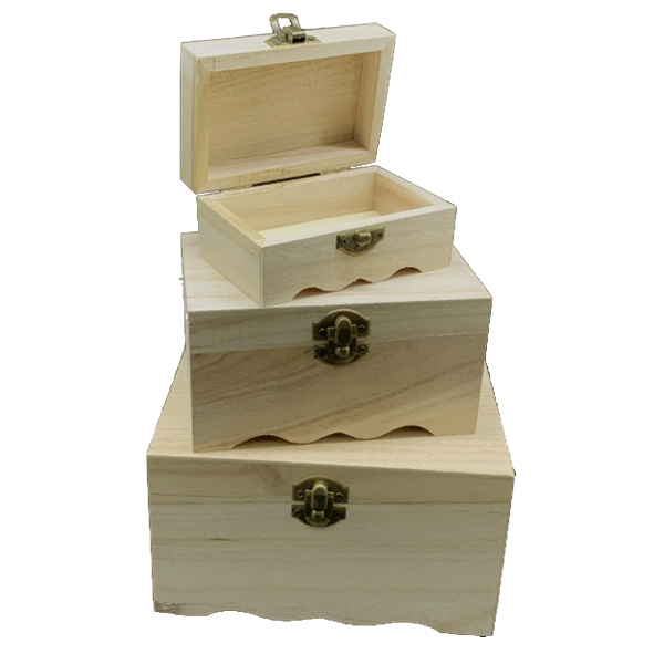 Скринька дерев'яна для декупажу з фурнітурою та ажурним низом, велика, 18х12,5х10 см.  - фото 2