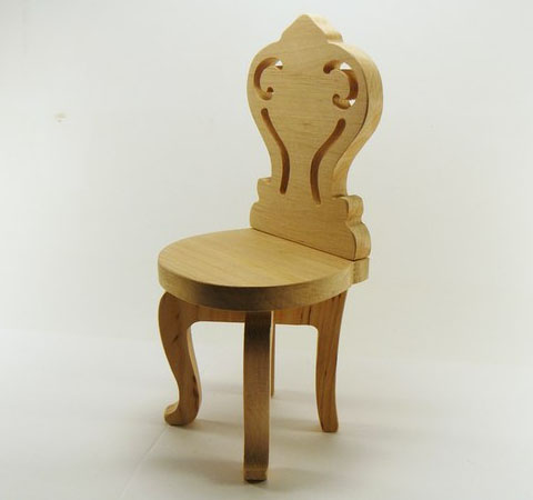 Декоративний дерев'яний стільчик, 17х8 см 